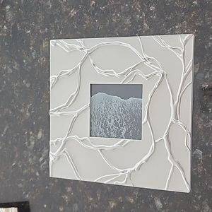 Metal picture frame overall 8x8